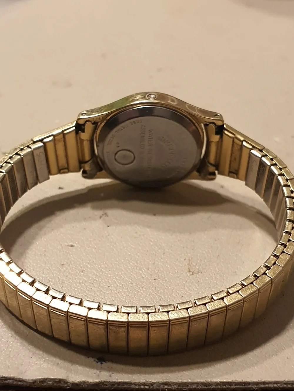 🦋10/$20🦋 Vtg Timex Q Goldtone Stainless Steel Women's Watch